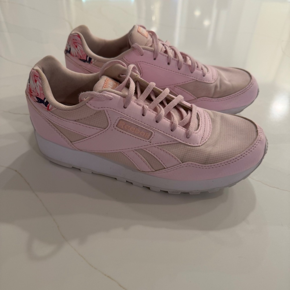 Reebok Royal Ultra Womens Pink Floral Low Top Sneakers GV6943 Size 8.5